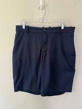 Nike Men’s navy shorts size 34 
Gripping inside waist band